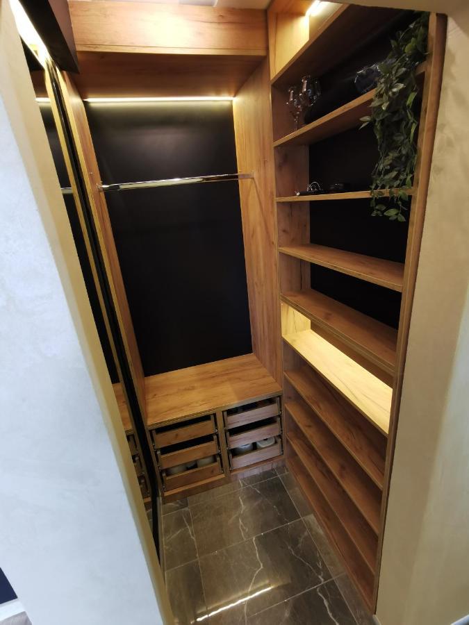 Brend New Luxurious Apartment In Downtown With Free Parking 노비사드 외부 사진