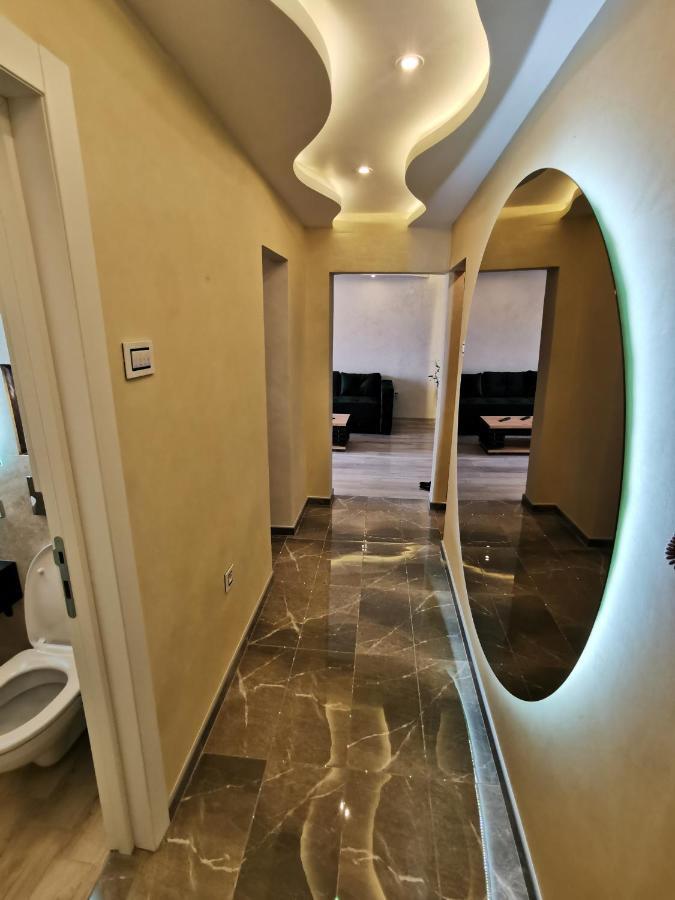 Brend New Luxurious Apartment In Downtown With Free Parking 노비사드 외부 사진