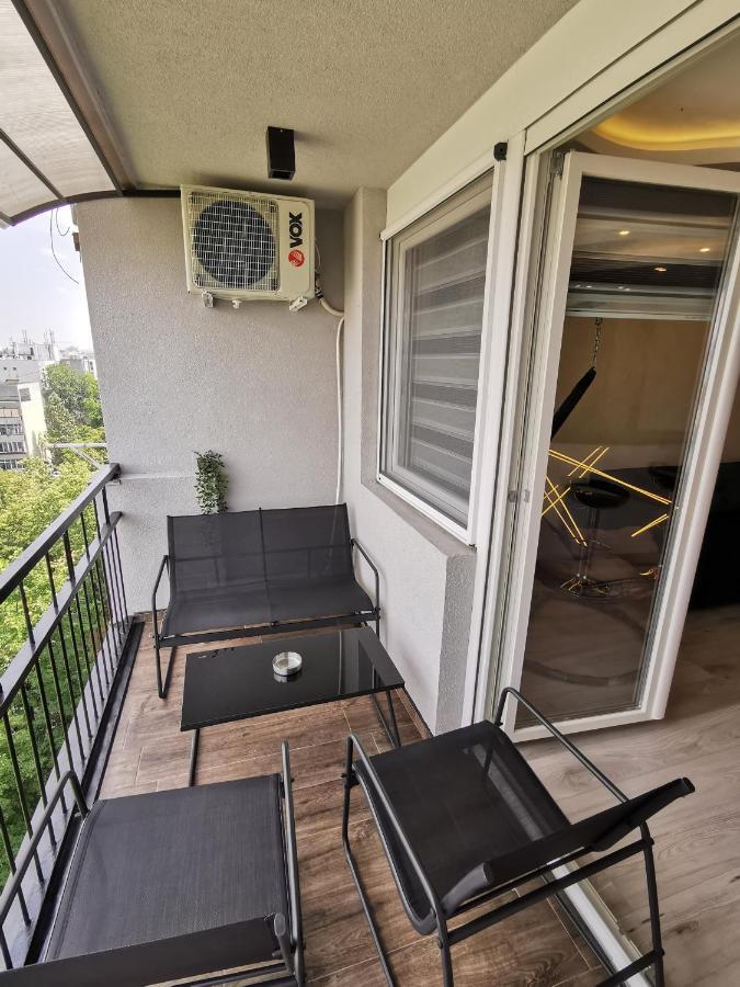 Brend New Luxurious Apartment In Downtown With Free Parking 노비사드 외부 사진