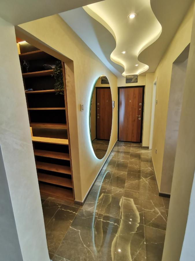 Brend New Luxurious Apartment In Downtown With Free Parking 노비사드 외부 사진