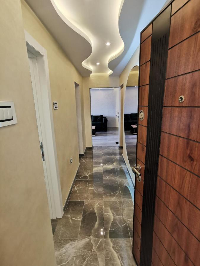 Brend New Luxurious Apartment In Downtown With Free Parking 노비사드 외부 사진