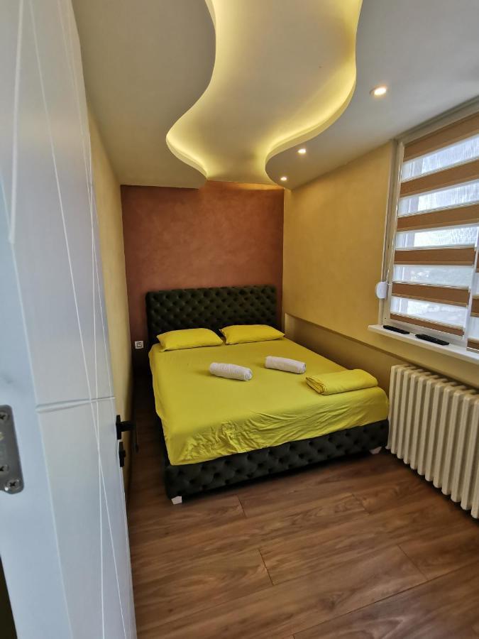 Brend New Luxurious Apartment In Downtown With Free Parking 노비사드 외부 사진